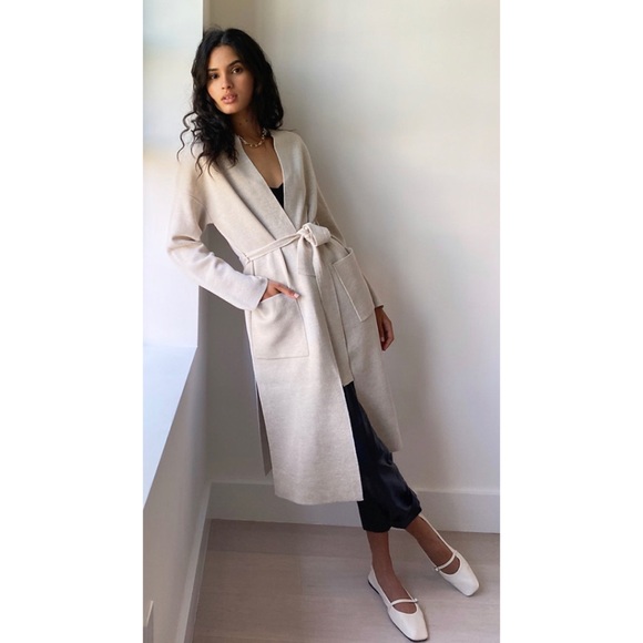 Aritzia Wilfred Belize Cardigan in Black - Picture 2 of 7